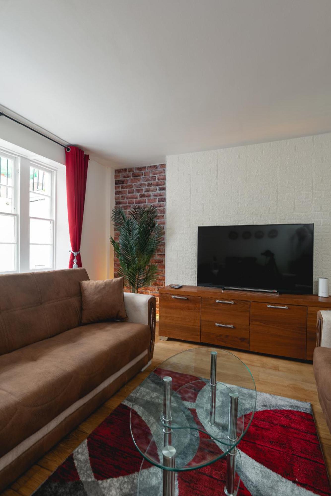 Appartamento Spacious Apt With Garden In Central Londra Esterno foto