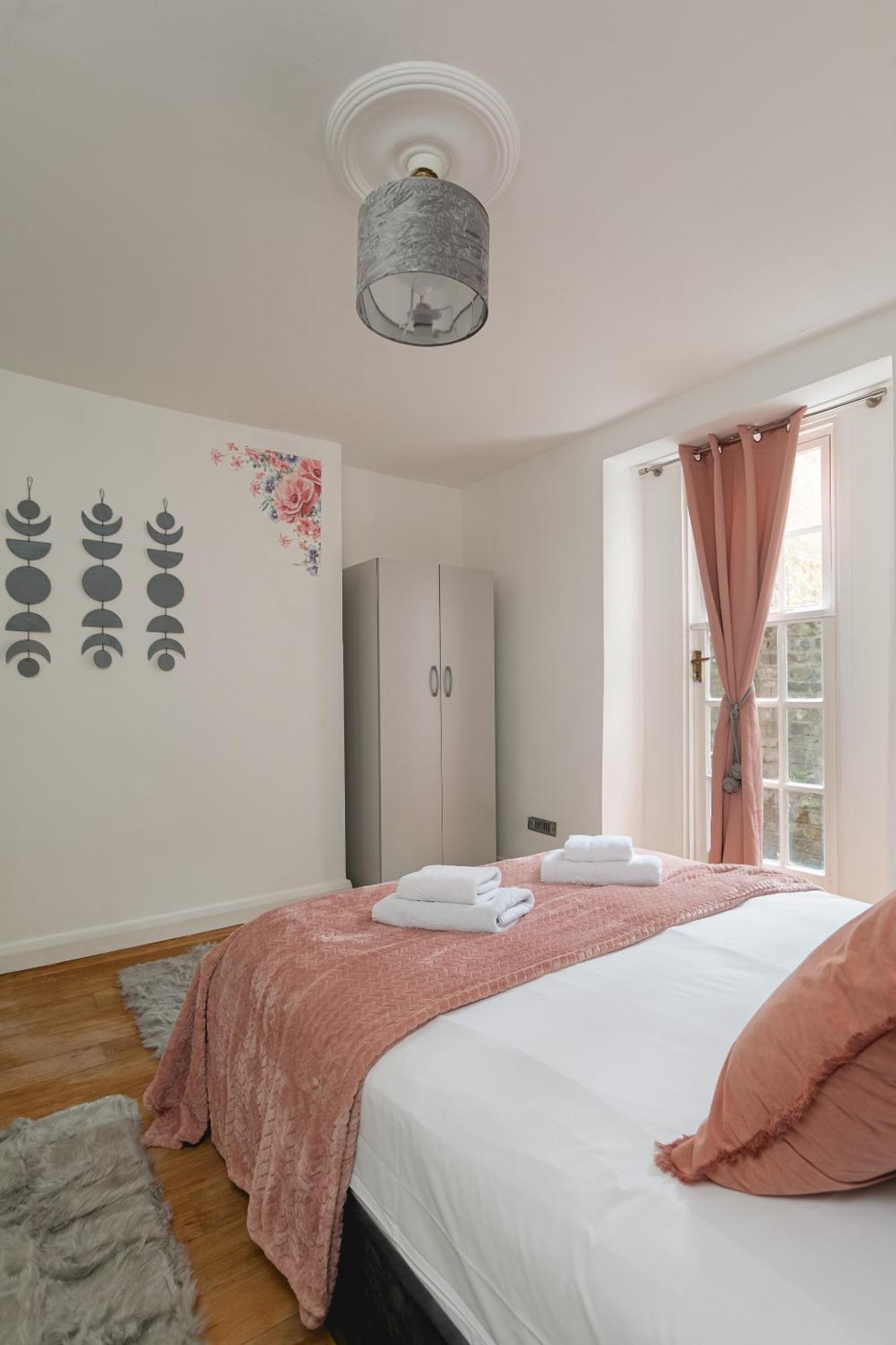 Appartamento Spacious Apt With Garden In Central Londra Esterno foto